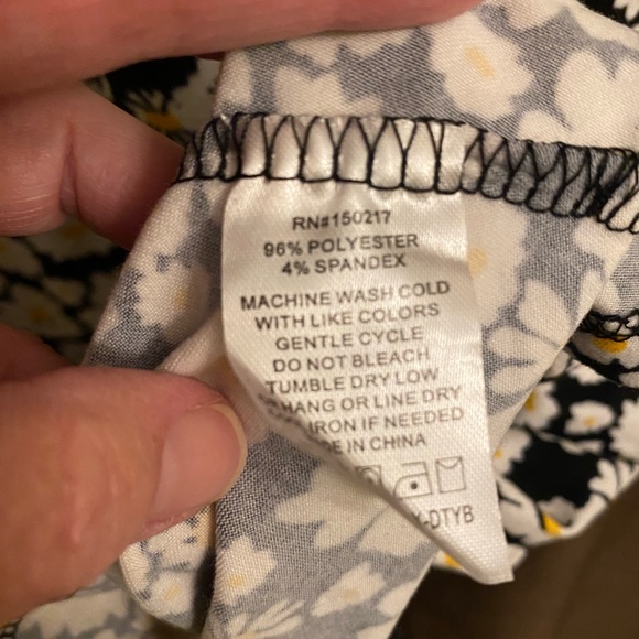 Plus Size Daisy Comfortable MIDI Dress - Picture 6 of 8